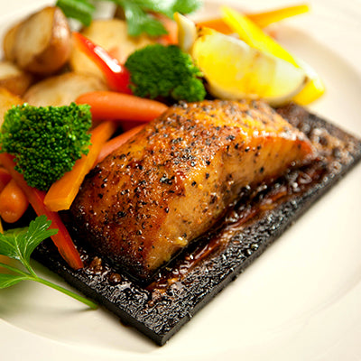 Saumon BBQ à l'érable sur planche de cèdre